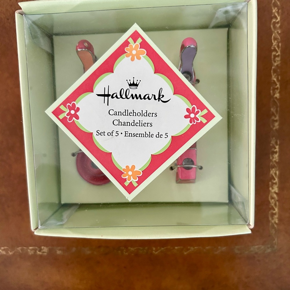 Hallmark Barbie birthday  candle holders 
5 total original in box very cute .